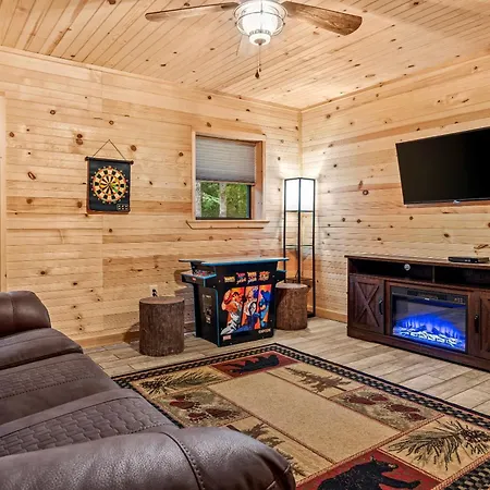 The Cabin Kingdom With Hottub Blairsville Exterior photo